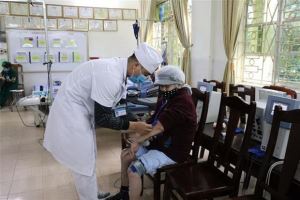 Brookings Institution: le Vietnam fait de grands progrès dans le soin de santé du peuple
