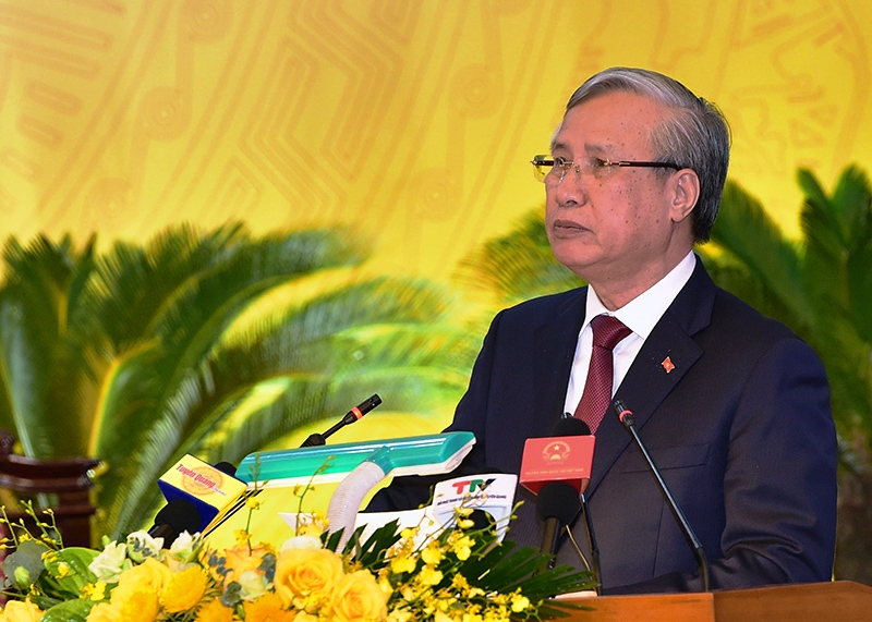 Le permanent du Secrétariat du Comité central (CC) du PCV, Trân Quôc Vuong s’exprime au congrès. Photo: Nhandan