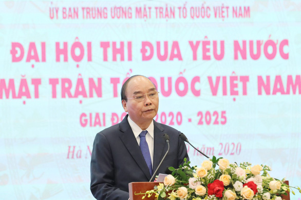 Le Premier ministre Nguyen Xuan Phuc, également président du Conseil central d’émulation et de récompense s’exprime au congrès. Photo : VNA