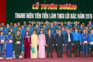 Ninh Binh accorde la priorité aux travaux d’édification et de rajustement du Parti