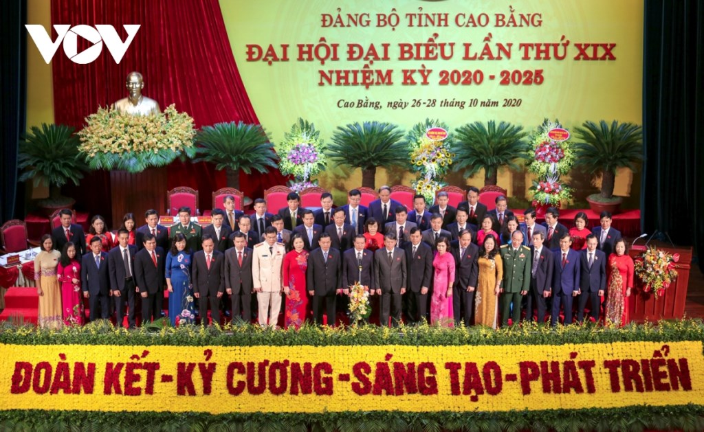 Le Comité exécutif provincial du Parti de Cao Bang, mandat 2020-2025 voit le jour lors du Congrès. Photo: VOV