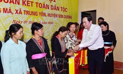 Le président du FPV à la fête de grande solidarité nationale à Son Duong (Tuyen Quang)