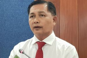 Tran Van Lau élu président du Comité populaire de Soc Trang