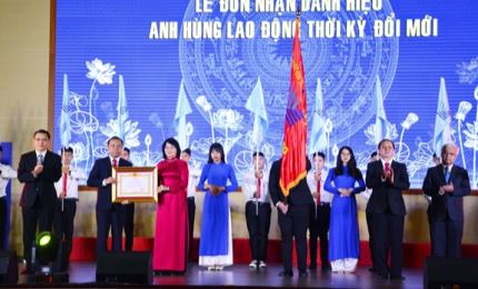 L’Université nationale à Ho Chi Minh-Ville titulaire du titre de «Héros du Travail à la période de Renouveau