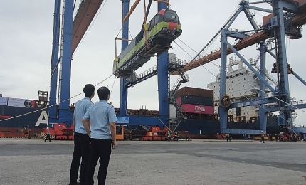 10 mois: Le transport via le port maritime à Hai Phong augmente