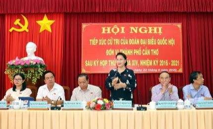La présidente de l’AN Nguyên Thi Kim Ngân à l’écoute des électeurs de Cân Tho