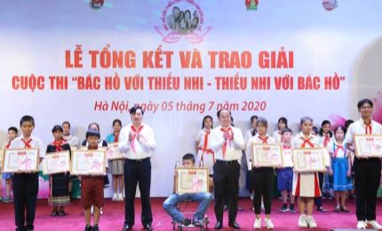 L'Oncle Ho toujours dans le cœur des enfants vietnamiens