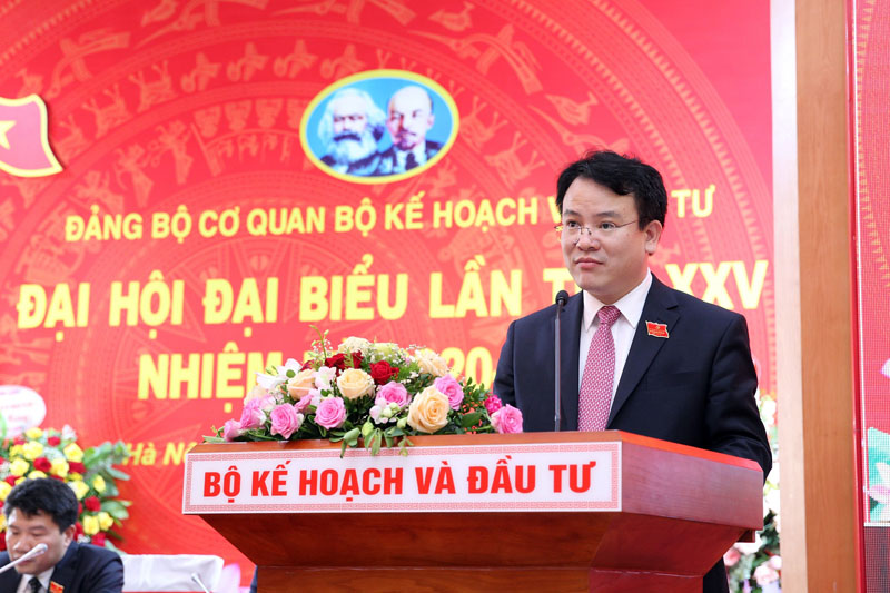Tran Quoc Phuong, vice-ministre du Plan et de l’Investissement, a été élu secrétaire du comité du Parti pour ce ministère pour le mandat 2020-2025. Photo: Baodautu