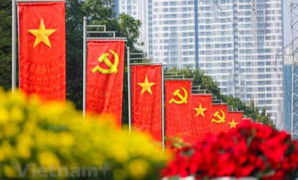 13e Congrès national du PCV: Hanoï se pare des couleurs du drapeau national