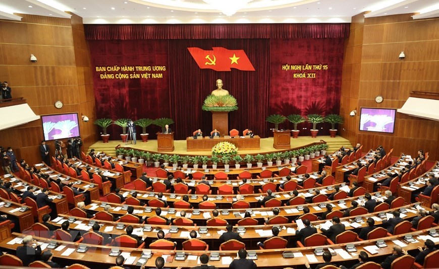 Le 15e plénum du Comité central du Parti communiste du Vietnam s’est clôturé le 17 janvier en achevant les travaux préparatoires du 13e Congrès national du Parti. Photo: VNA