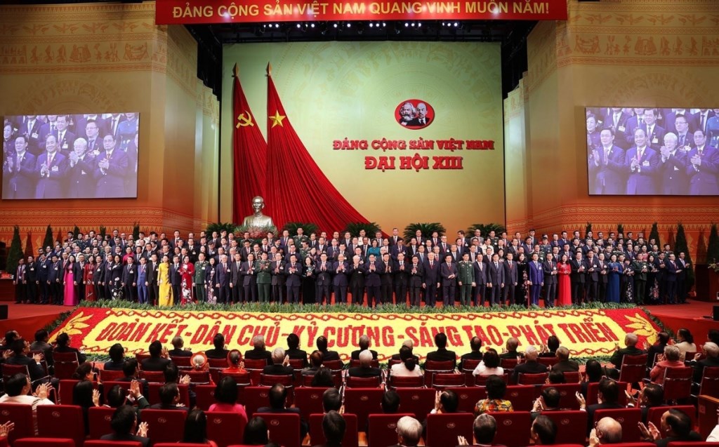 Sur les 200 membres du Comité central du Parti, il y a 180 membres officiels et 20 membres suppléants. Photo: VOV