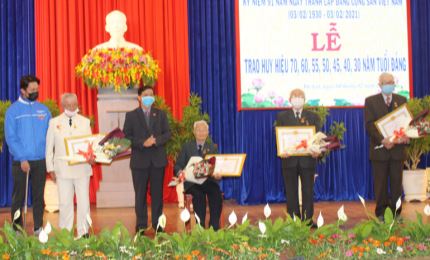 Lâm Dông : remise de l’Insigne du Parti à 115 membres du Parti