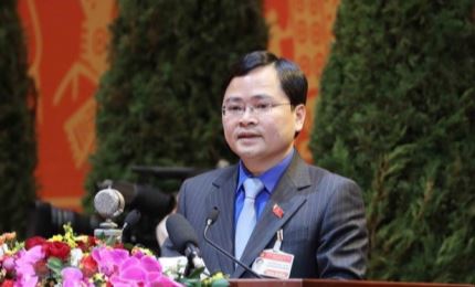 Remise de l’insigne "Pour les jeunes générations" à 78 individus vietnamiens
