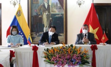 Renforcement de la coopération décentralisée Vietnam-Venezuela
