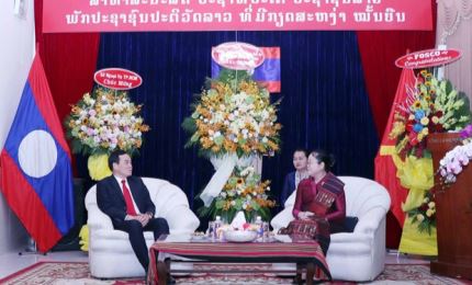 Des dirigeants de Ho Chi Minh-Ville félicitent le Laos à l'occasion de la fête Bunpimay