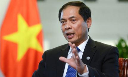 Le ministre Bui Thanh Son présente les priorités diplomatiques du Vietnam