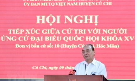Le président Nguyen Xuan Phuc rencontre des électeurs de Ho Chi Minh-Ville