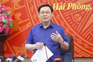 Le président de l’Assemblée nationale Vuong Dinh Hue à Hai Phong
