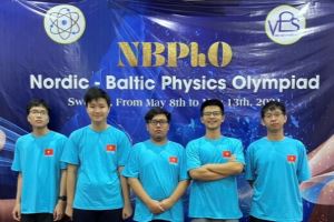 Quatre élèves vietnamiens primés aux Olympiades nordiques-baltiques de physique