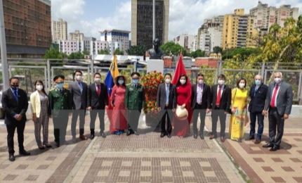 Célébration du 131e anniversaire de la naissance du Président Hô Chi Minh à l’étranger