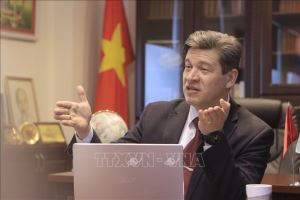 Un professeur russe apprécie le nouvel article du secrétaire général Nguyen Phu Trong