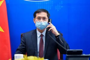 Vietnam-Allemagne: Conversation téléphonique entre les ministres des Affaires étrangères
