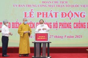 Le président Nguyên Xuân Phuc appelle à la force de la nation dans la lutte anti-COVID-19