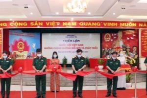 Ouverture d’une exposition sur l’Assemblée nationale vietnamienne