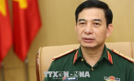 Vietnam-Laos: Entretien en ligne entre les ministres de la Défense