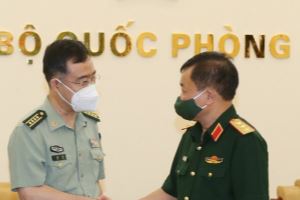 Le Vietnam et la Chine cultivent leur coopération de défense
