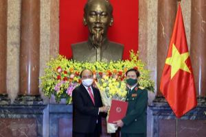 Le président Nguyên Xuân Phuc nomme le nouveau chef d’état-major